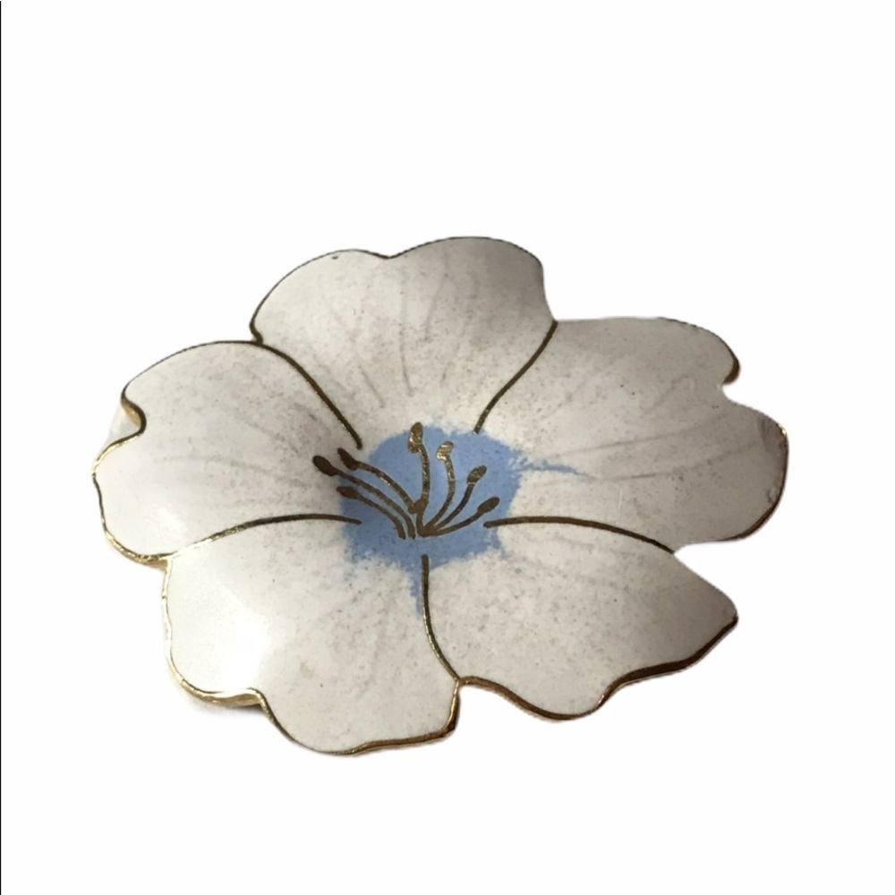 VTG White Poppy Flower 2” Brooch